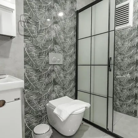 Charming Apartment With Central Location Close To Beach In Muratpasa, Antalya