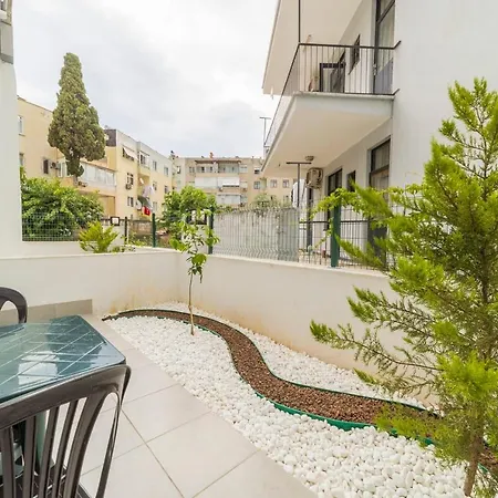 Charming Apartment With Central Location Close To Beach In Muratpasa, Antalya